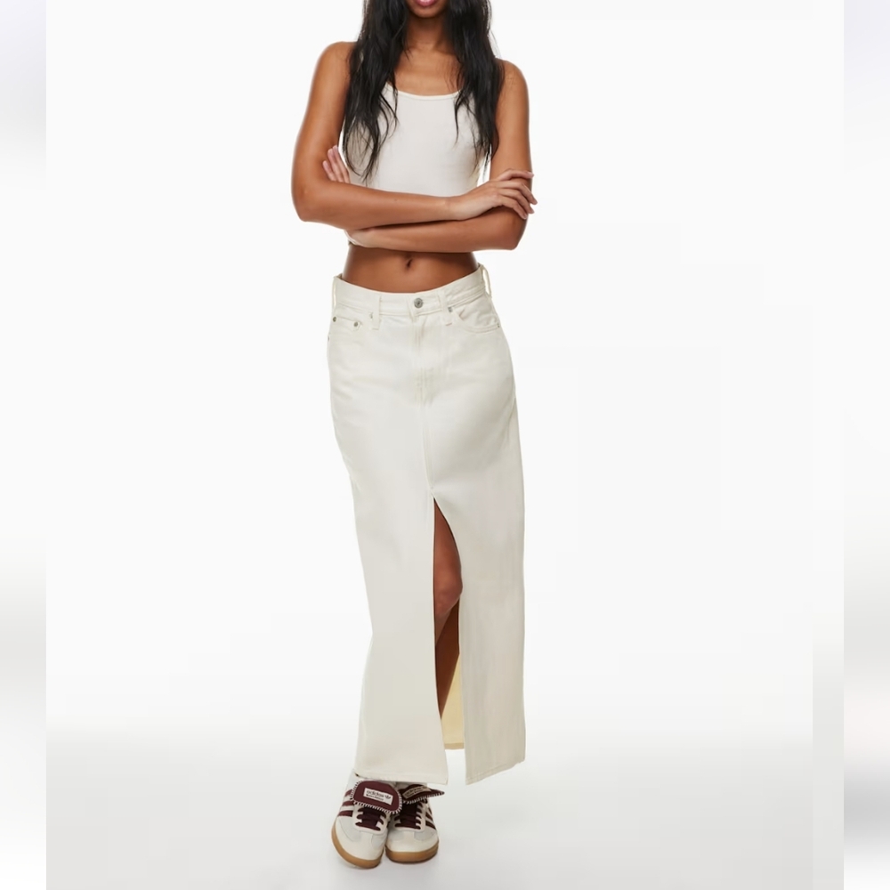 NWT // Levi's Column Skirt - Size 28